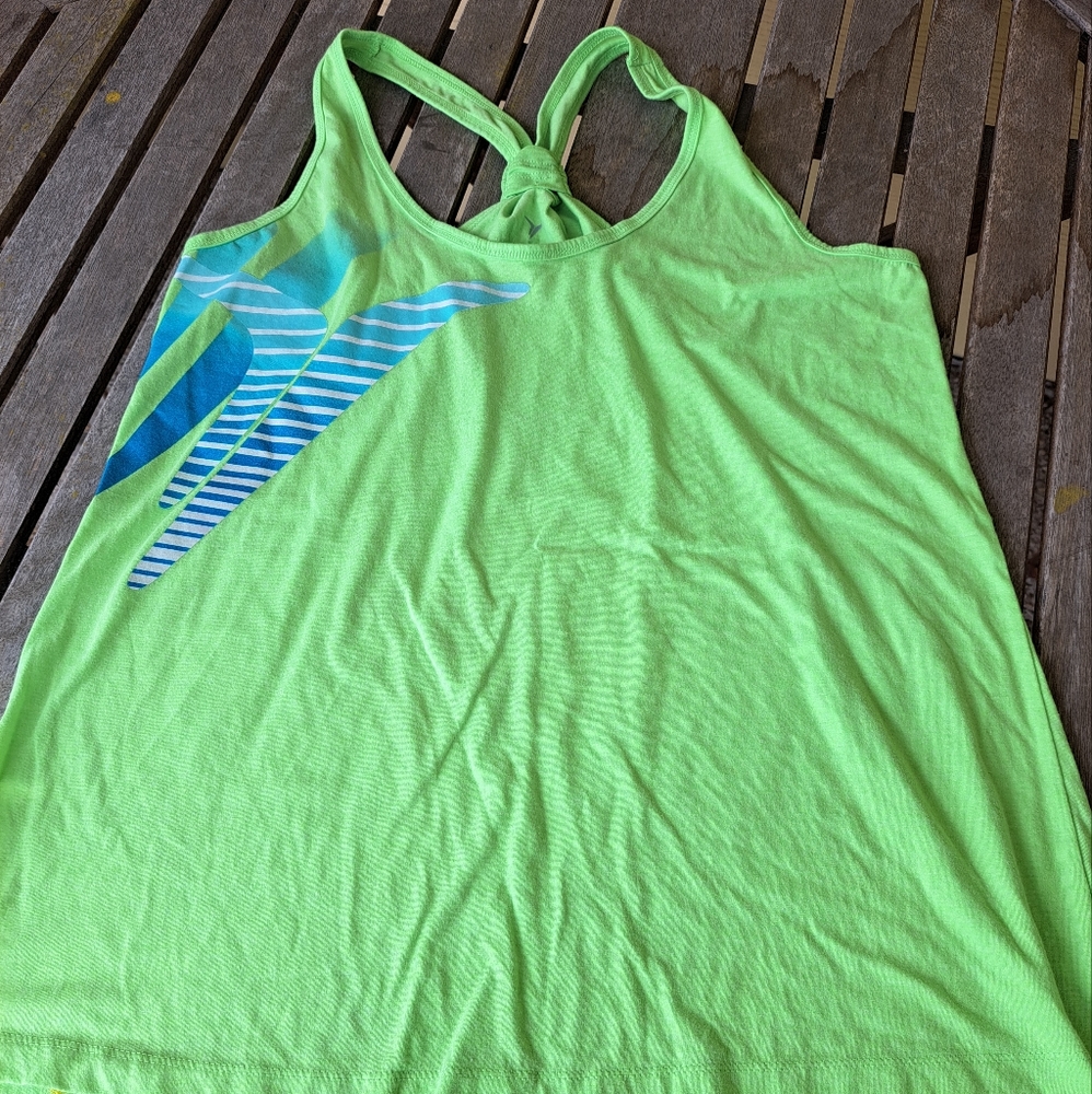 Training tank top NWOT
